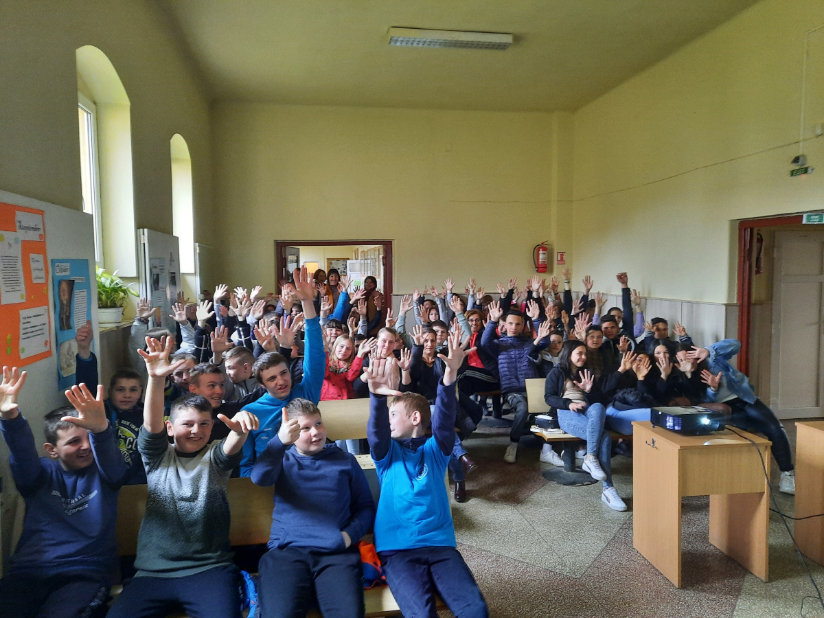 Am evaluat
